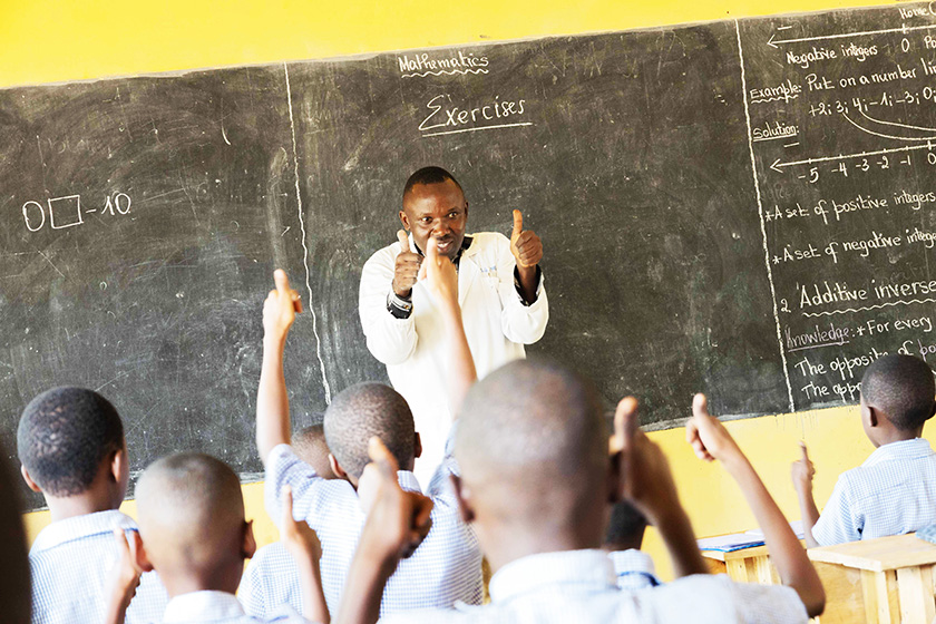 Passionate teacher galvanising young minds - Photo Credit: Hirwa Felibien - EAA-Save the Children Rwand